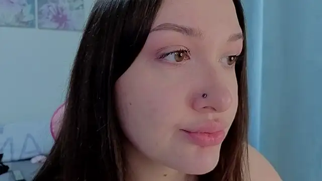 CrystalBlaze  online show from April 15, 2026, 1:37 pm