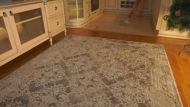 EadlinGillim online show from December 23, 2025, 3:06 am