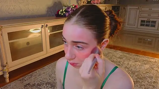 EadlinGillim online show from September 25, 2025, 3:12 am