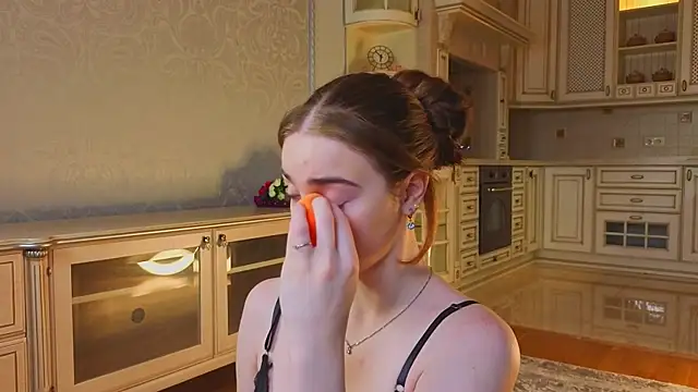 EadlinGillim online show from October 3, 2025, 3:20 am