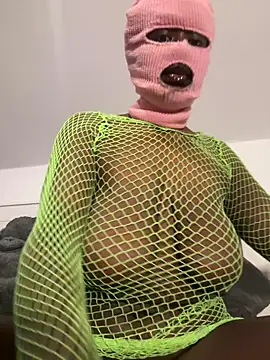 Snapshot of bustyblackebony chatting on October 29, 2025, 6:07 pm bustyblackebony online show from October 29, 2025, 6:07 pm