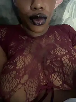 Snapshot of bustyblackebony chatting on October 14, 2025, 9:47 pm bustyblackebony online show from October 14, 2025, 9:47 pm