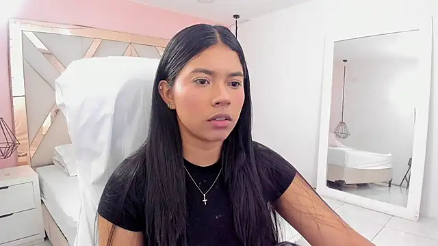 samantaa shy online show from November 15, 2025, 2:26 am