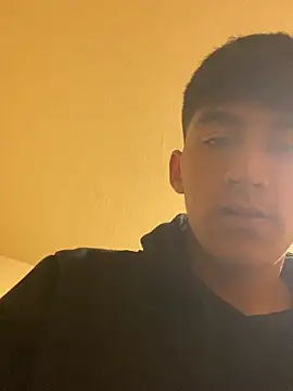 BadboyXXXMZ online show from April 18, 2026, 4:48 am