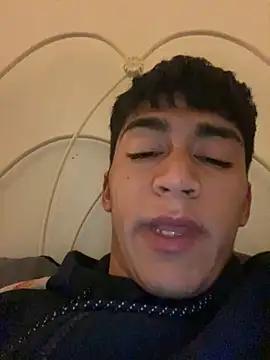 Snapshot of BadboyXXXMZ chatting on December 20, 2025, 7:33 am BadboyXXXMZ online show from December 20, 2025, 7:33 am