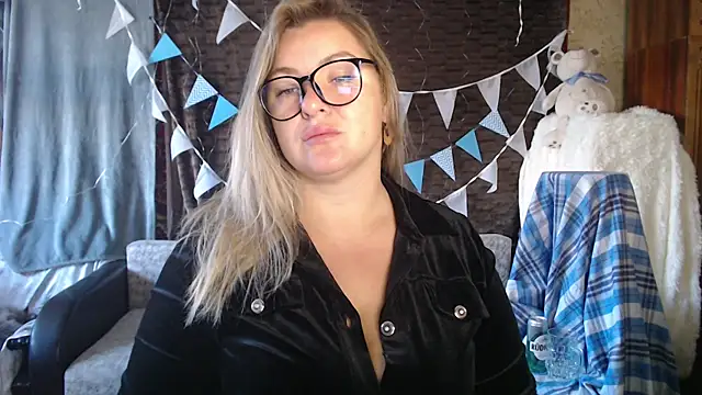 NikaSkylink online show from October 2, 2025, 4:05 am