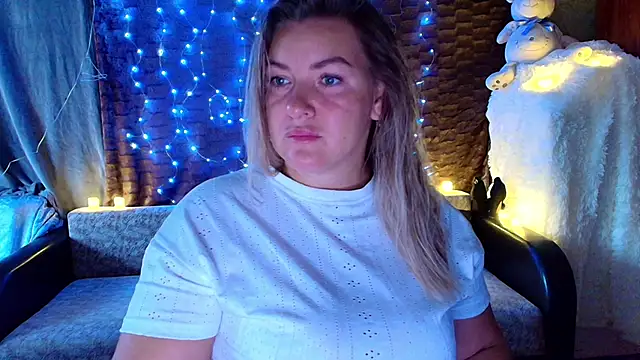 NikaSkylink online show from September 14, 2025, 2:34 am