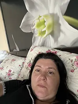 Snapshot of Liza_Will chatting on February 15, 2026, 8:57 am Liza Will online show from February 15, 2026, 8:57 am