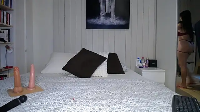 alexa moreti online show from November 20, 2025, 9:43 am