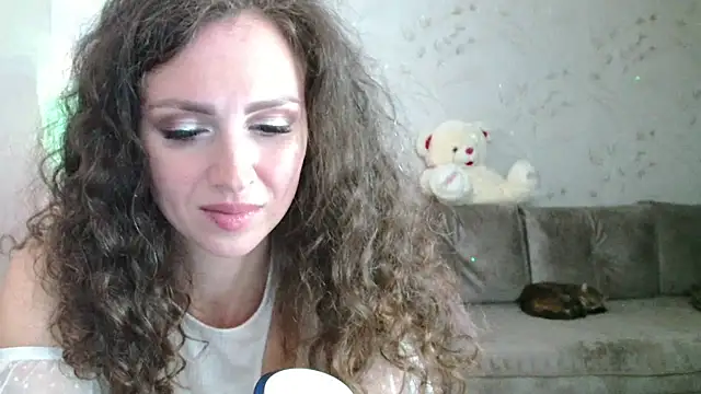 Amber Carrol online show from April 30, 2026, 8:57 pm