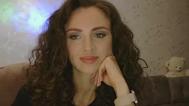 Amber Carrol online show from September 24, 2025, 4:57 pm