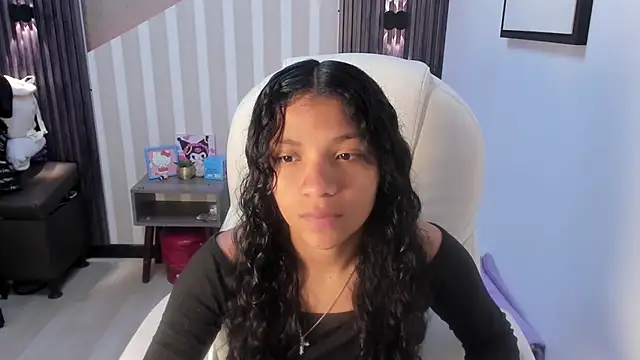 Snapshot of LittleeStar chatting on July 24, 2026, 8:16 pm LittleeStar online show from July 24, 2026, 8:16 pm