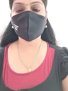 shivani27 online show from September 10, 2025, 9:41 am