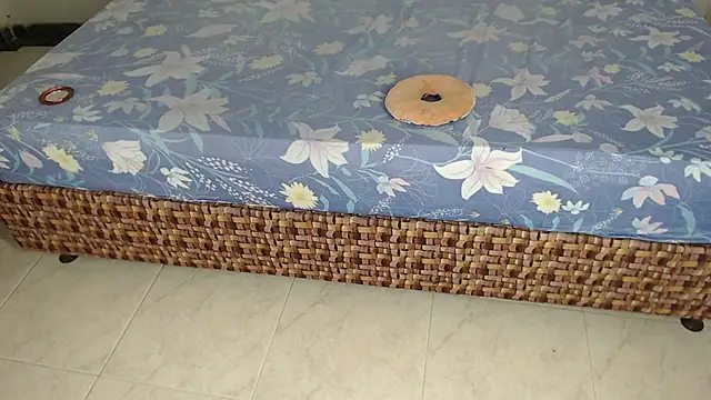 AntonelaMorriz online show from September 18, 2025, 11:13 am