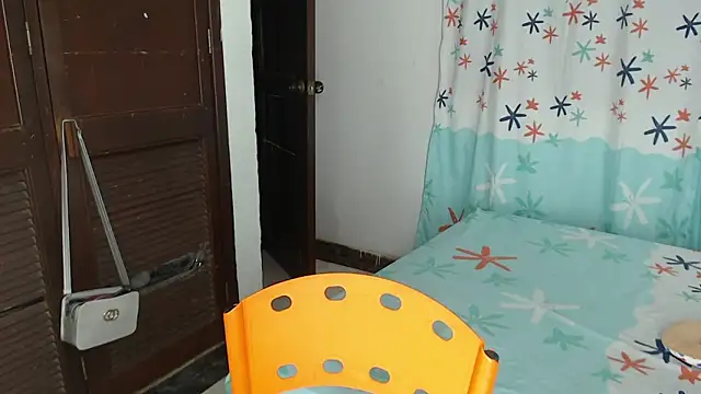 AntonelaMorriz online show from September 12, 2025, 9:31 am