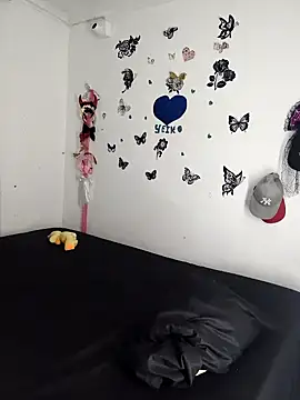 AntonelaMorriz online show from December 17, 2025, 8:08 am