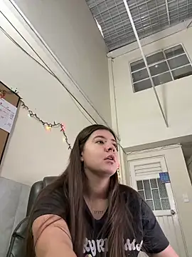 Snapshot of Stepha_babe chatting on December 18, 2025, 9:29 pm Stepha babe online show from December 18, 2025, 9:29 pm