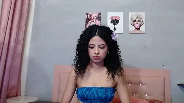 Adut Akech online show from September 23, 2025, 12:12 pm