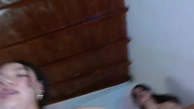Snapshot of Adut_Akech chatting on July 22, 2026, 3:58 pm Adut Akech online show from July 22, 2026, 3:58 pm