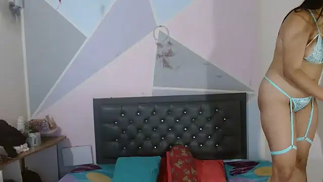 Snapshot of Adut_Akech chatting on June 23, 2026, 12:47 pm Adut Akech online show from June 23, 2026, 12:47 pm