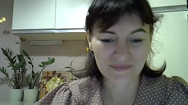 Krystal 82 online show from September 22, 2025, 8:26 pm