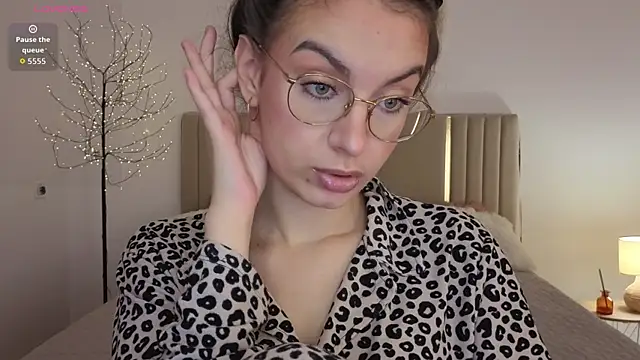 Real cutie1 online show from July 21, 2026, 12:50 pm
