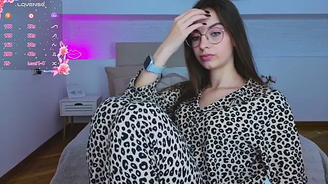 Real cutie1 online show from September 27, 2025, 9:32 pm