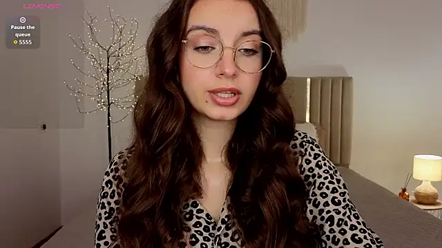 Real cutie1 online show from July 8, 2026, 1:12 pm