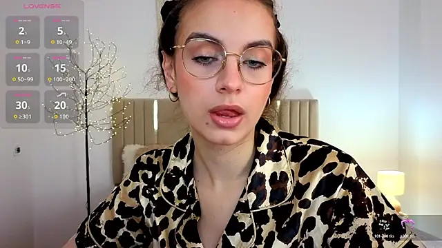 Real cutie1 online show from July 3, 2026, 12:55 pm