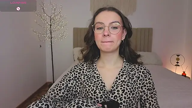 Real cutie1 online show from May 2, 2026, 1:05 pm