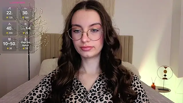 Real cutie1 online show from June 12, 2026, 1:31 pm
