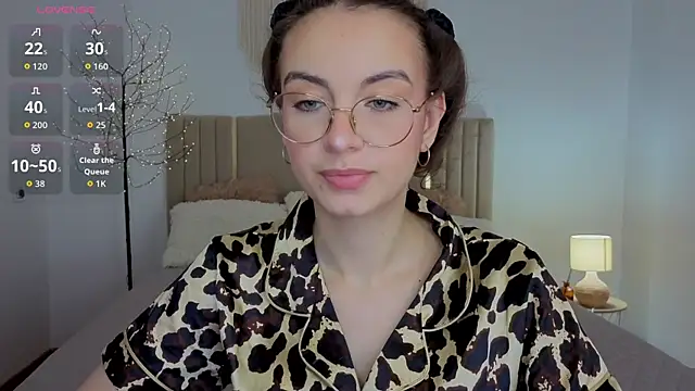 Real cutie1 online show from July 16, 2026, 12:46 pm