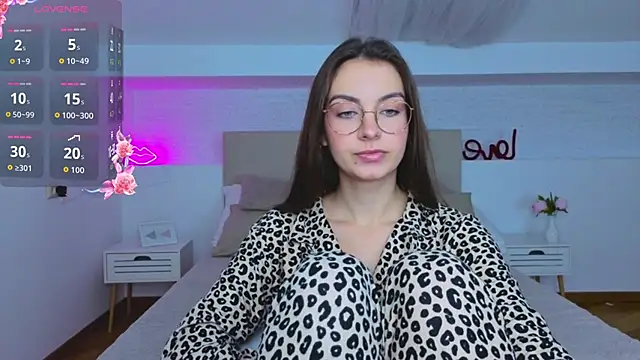 Real cutie1 online show from October 1, 2025, 8:46 pm