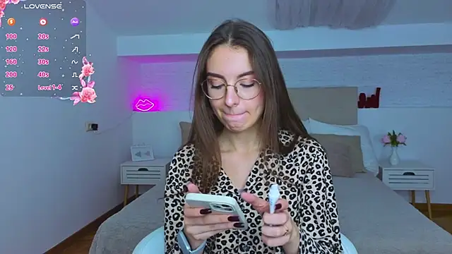 Real cutie1 online show from September 26, 2025, 9:54 pm