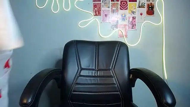 kiara 1122 online show from February 7, 2026, 9:12 pm