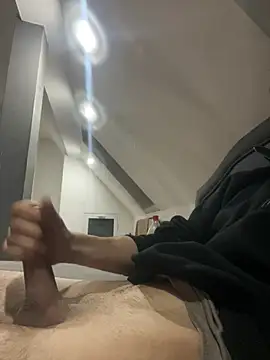 Snapshot of musti312 chatting on February 9, 2026, 4:10 am musti312 online show from February 9, 2026, 4:10 am