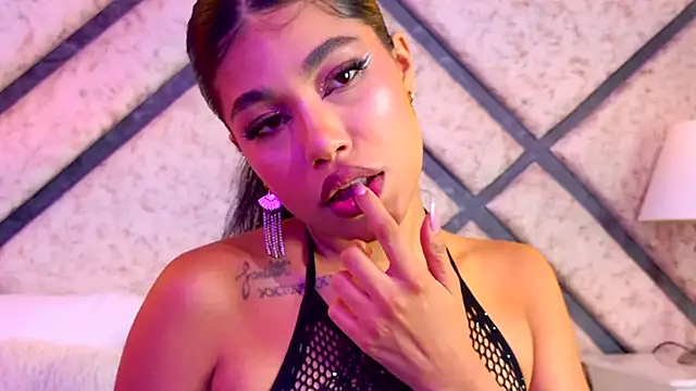 ZafiraRose online show from October 9, 2025, 4:07 pm