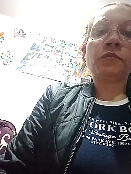 Snapshot of Chriss_girl_of_imaginatio chatting on December 2, 2025, 11:06 pm Chriss girl of imaginatio online show from December 2, 2025, 11:06 pm