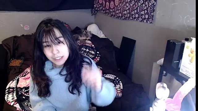 London Ray online show from February 18, 2026, 6:11 am