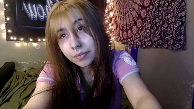 London Ray online show from June 15, 2026, 12:55 am