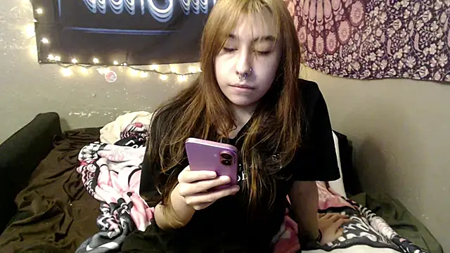 London Ray online show from July 8, 2026, 10:54 pm