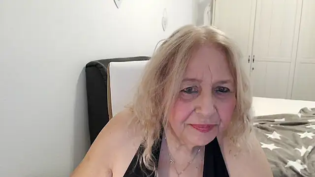 SusiLifeXXX online show from June 18, 2026, 5:29 pm