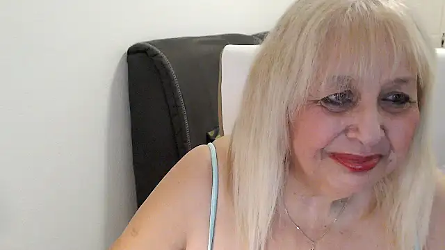 SusiLifeXXX online show from August 9, 2026, 7:42 pm