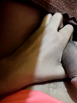 saneer69tew online show from October 14, 2025, 7:25 pm