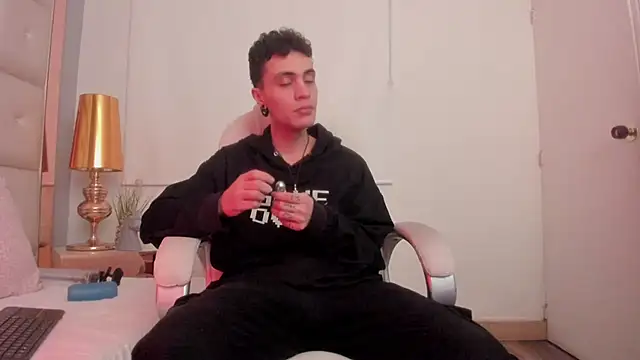 dark sun302 online show from November 6, 2025, 10:25 pm