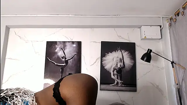 Evaa 18 online show from November 7, 2025, 5:50 pm