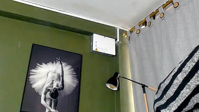 Evaa 18 online show from September 16, 2025, 5:36 pm