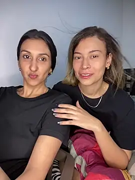 Snapshot of Saloriz_Col chatting on February 18, 2026, 2:13 pm Saloriz Col online show from February 18, 2026, 2:13 pm