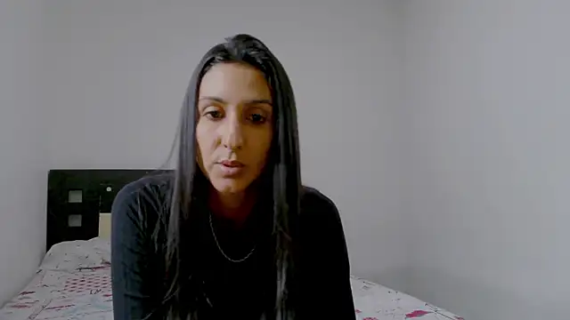 Saloriz Col online show from September 10, 2025, 9:03 pm