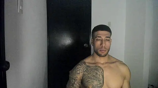 ThiagoLugo online show from May 21, 2026, 7:39 am